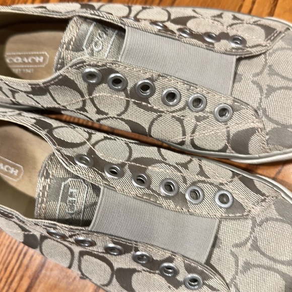 Coach Flats - Picture 7 of 7